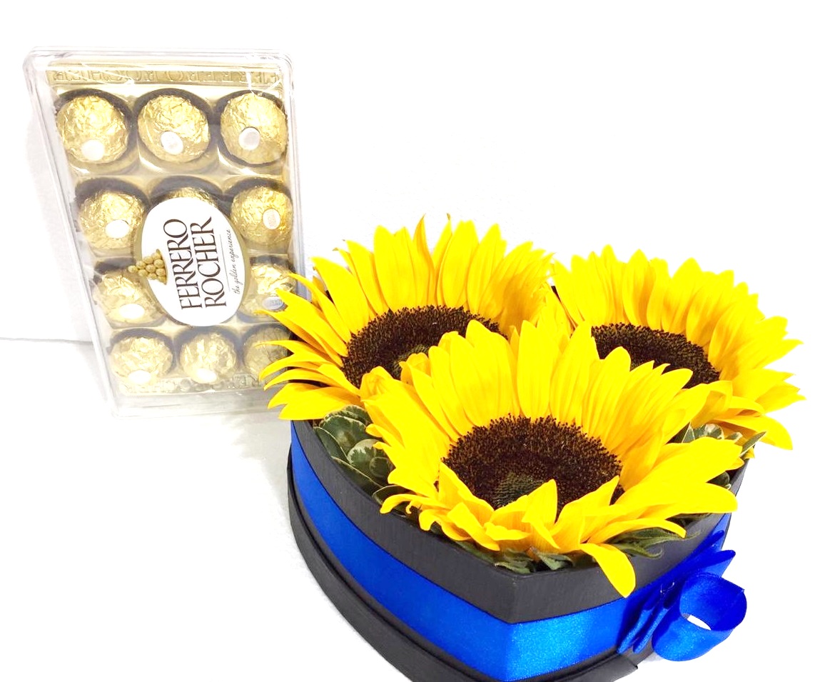 Caja Coraz�n 3 Girasoles m�s Bombones Ferrero Rocher de 150 Gramos
